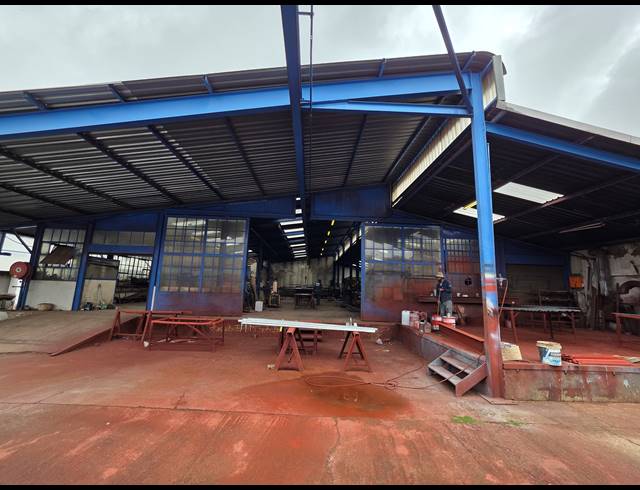 1,673M² WAREHOUSE FOR SALE IN BOOYSENS